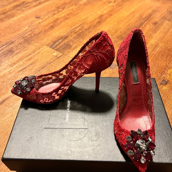 SOLD Dolce&Gabbana red lace heels - Picture 4 of 6